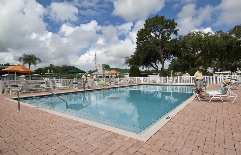 Sweetwater Zephyrhills Exterior foto